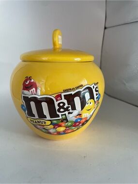 M&M's Yellow Peanut Candy Cookie Jar with Lid
